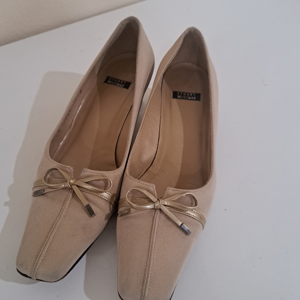 Stuart Weitzman Beige Bow Flats
